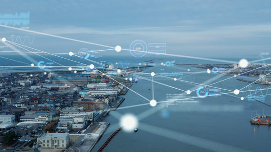 A comparison between AI versus Human Facilitation in the Two-Way Radio Communication Model?